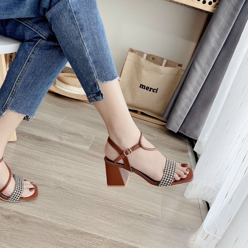 tuy²b(ẢNH THẬT) Sandal 5p Gót Vuông Caro Da Mềm Êm Fullbox