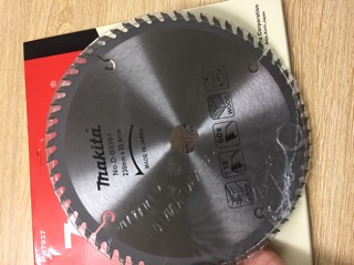 Lưỡi cắt gỗ makita 235