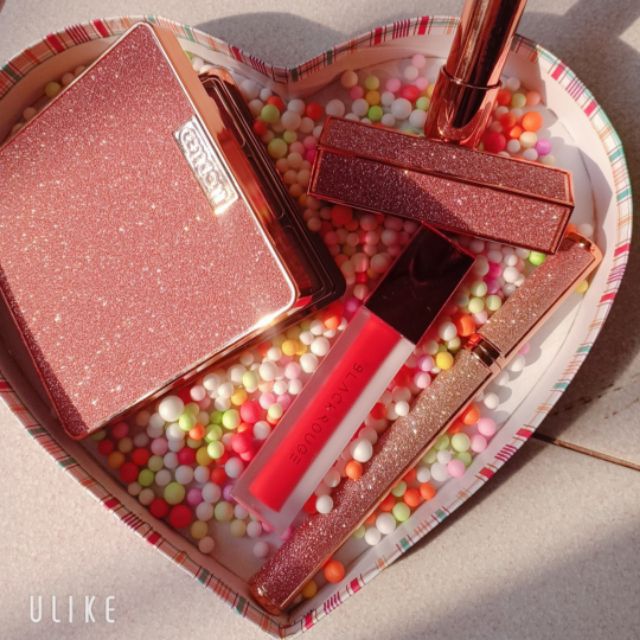 QUÀ SINH NHẬT TẶNG BẠN NỮ