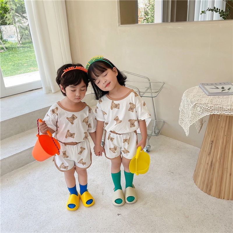 Set Áo Thun Tay Ngắn &amp; Quần Short In Hình Gấu Dễ Thương Cho Bé Trai &amp; Gái