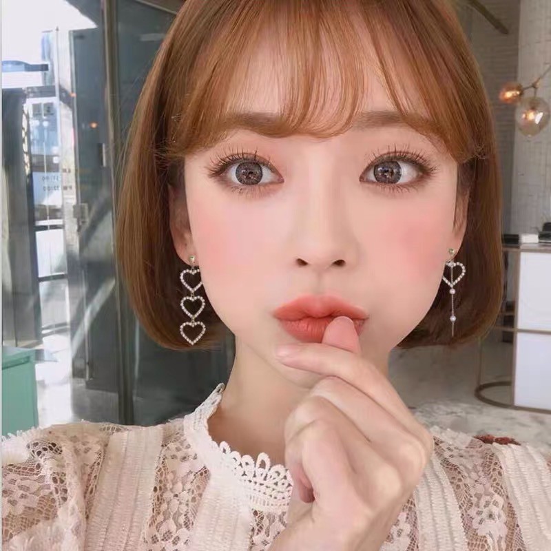 khuyên tai trái tim đá lấp lánh phong cách hàn quốc sang chảnh