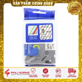 Nhãn in TZ2-121, khổ rộng 9mm, chữ đen nền trong suốt (Black on clear), nhãn đa lớp, bám dính cao.