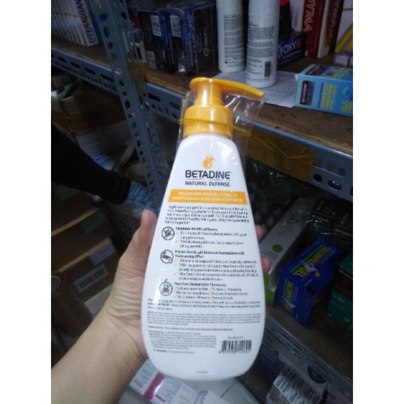 Sữa tắm Betadin sạch khuẩn mềm mại an toàn cho da chai 500 ml | BigBuy360 - bigbuy360.vn