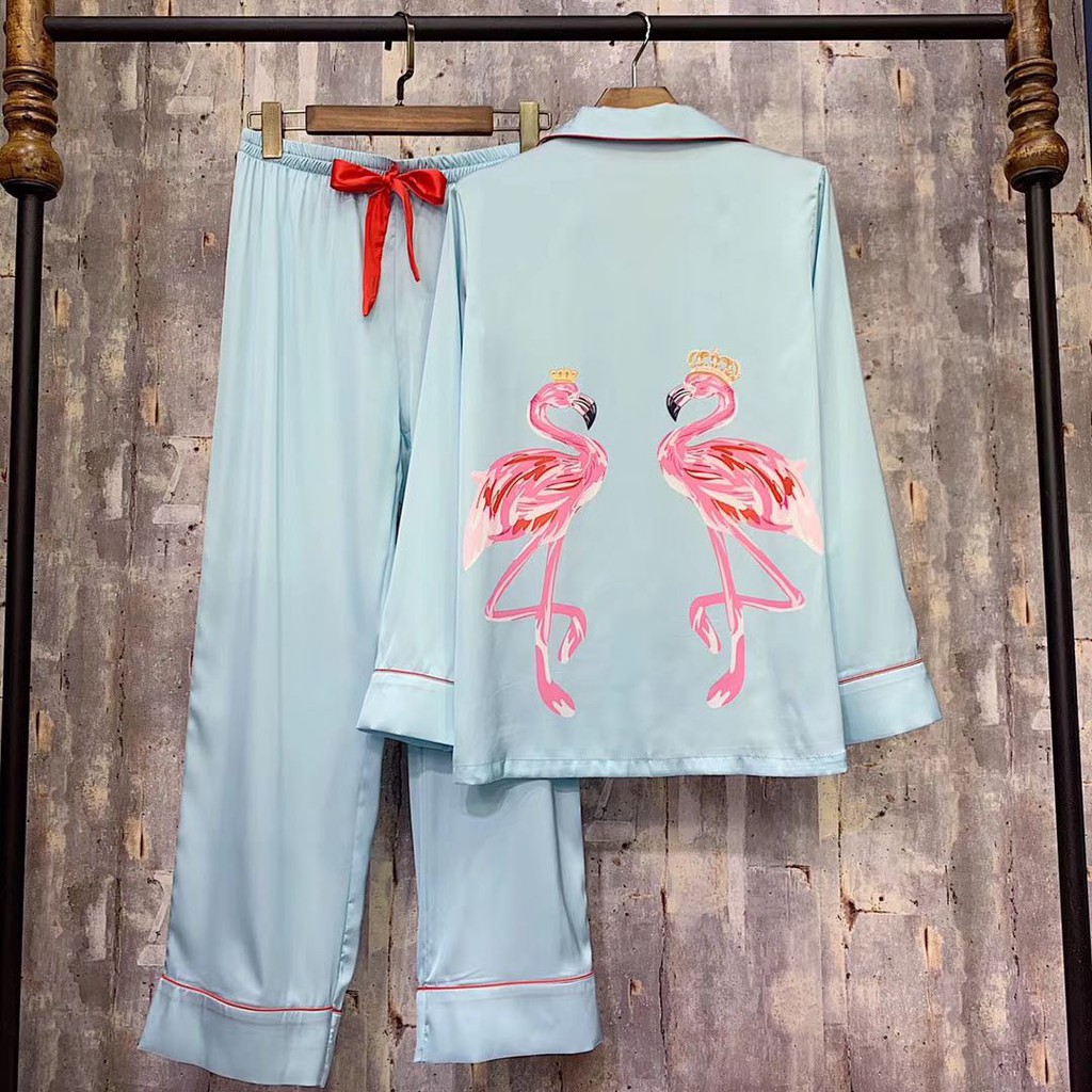 Bộ đồ ngủ mặc nhà LyLy dài tay lụa satin kiểu pijama hoạt tiết sang trọng L230 | BigBuy360 - bigbuy360.vn