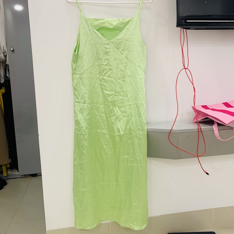 đầm lụa dài xanh chuối size M L