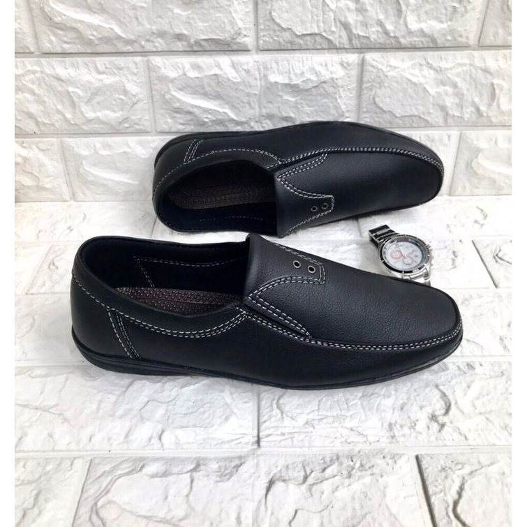 Giày lười nam mẩu mới, phom đẹp, mã GM11, da mềm,mang êm chân,  đế khâu sẳn rất chắc chắn