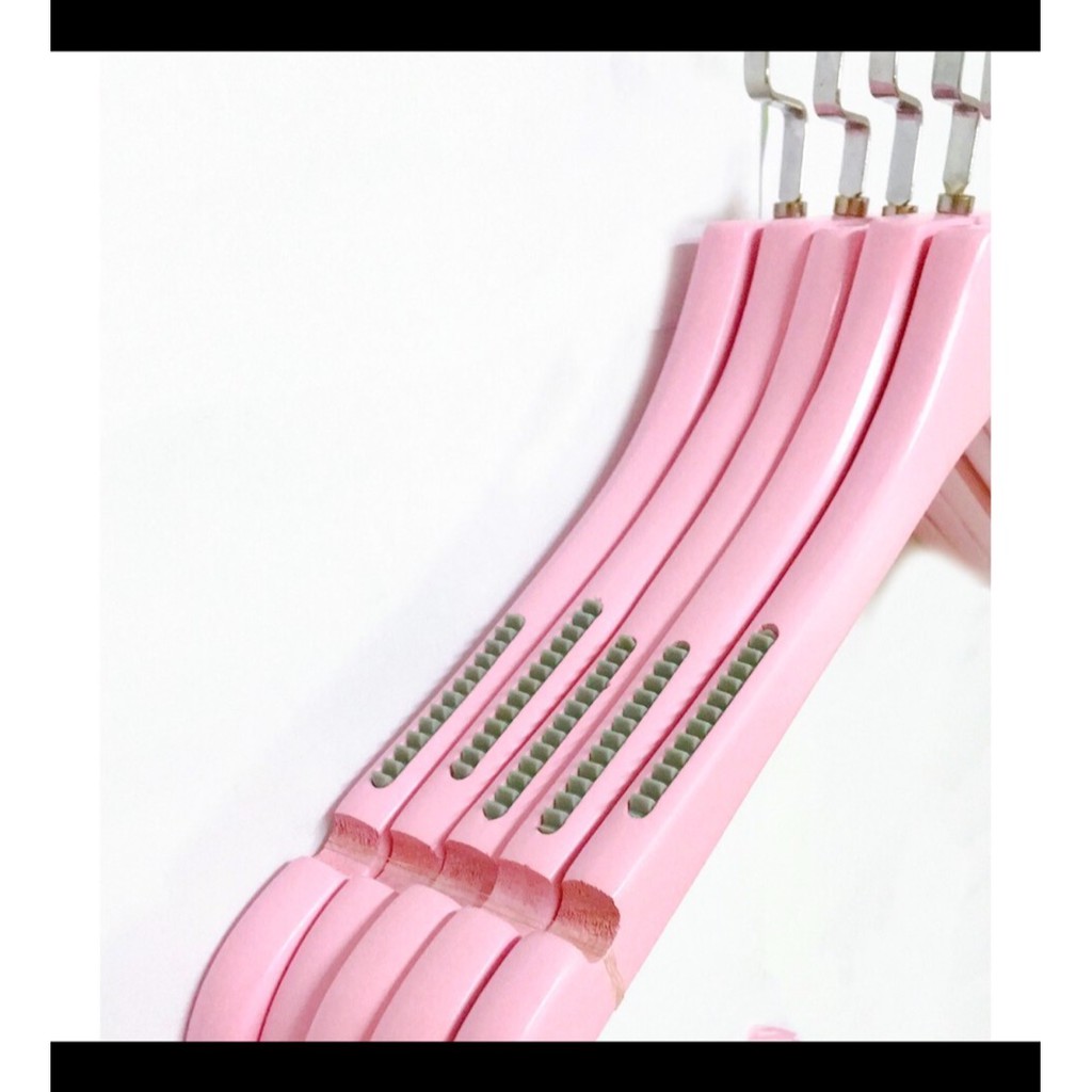 Móc Gỗ Hồng Treo Quần Áo Đầu Vuông Vai Đệm 44.5cm (1 móc)