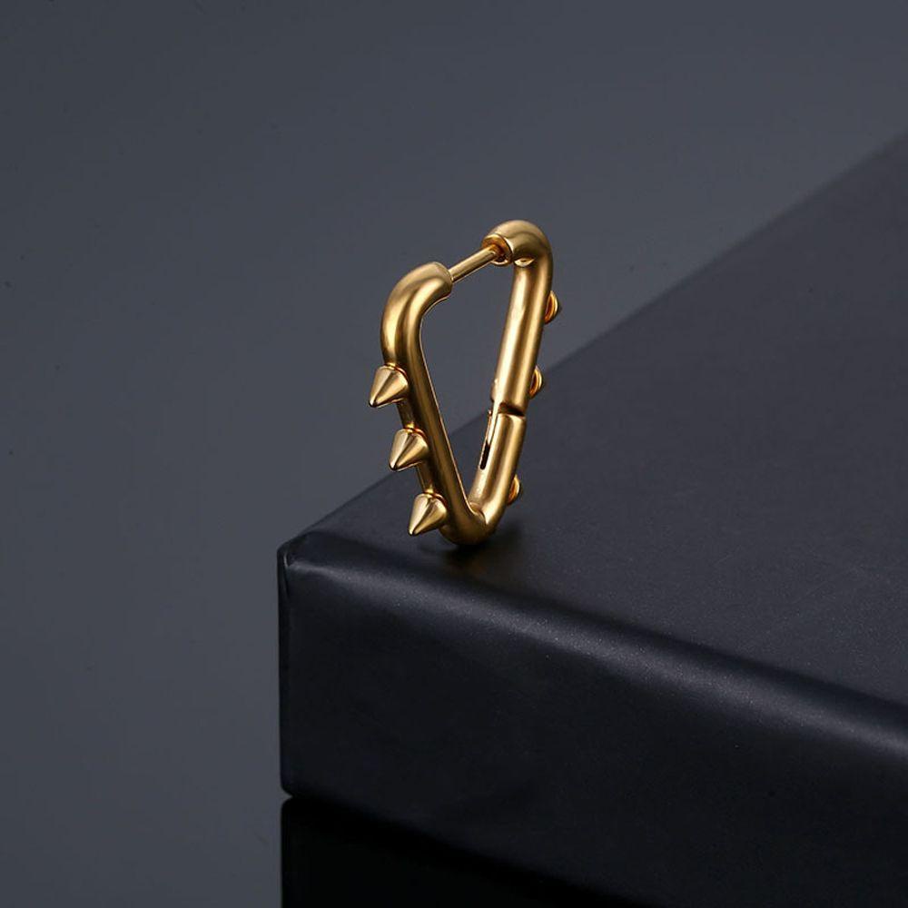 Bông Tai Hình Tam Giác Bằng Thép Titan Phong Cách Punk Cá Tính Cho Nam Và Nữ