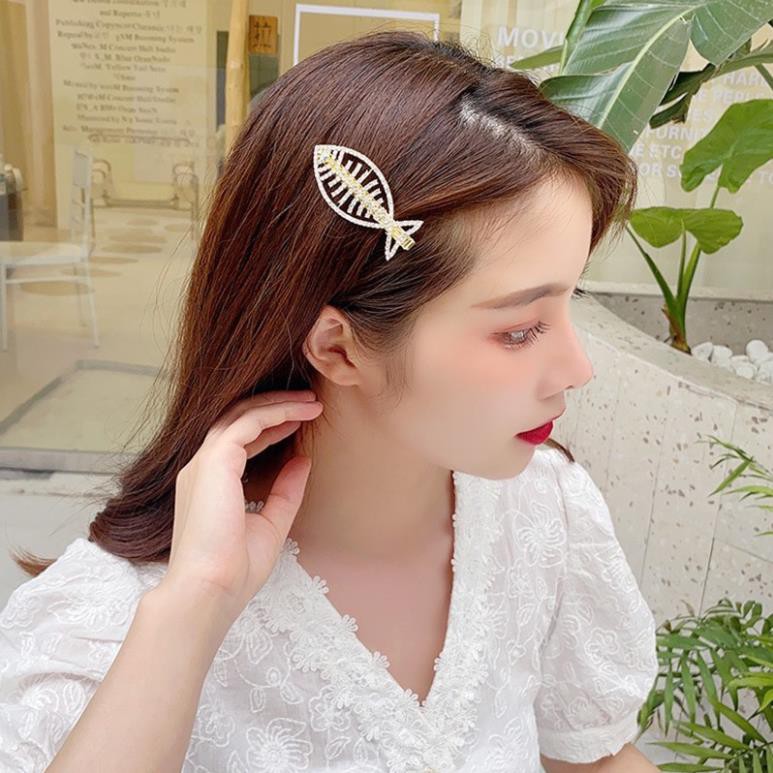 Kẹp Tóc Mái SOLANO Kẹp Tóc Hàn Quốc Kim Loại Đính Đá Hình Con Cá Xinh Xắn FA-001278