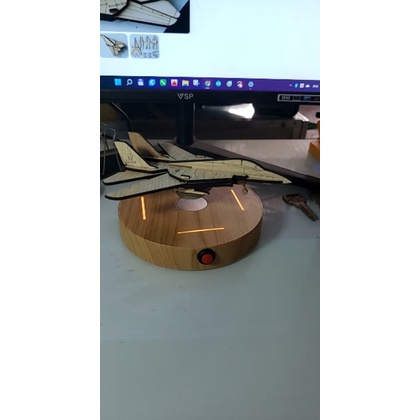 UFO - Mô hình Tomcat phản trọng lực