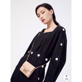 huongvnxk• Ví đeo chéo mini Pedro (Màu hồng nude)