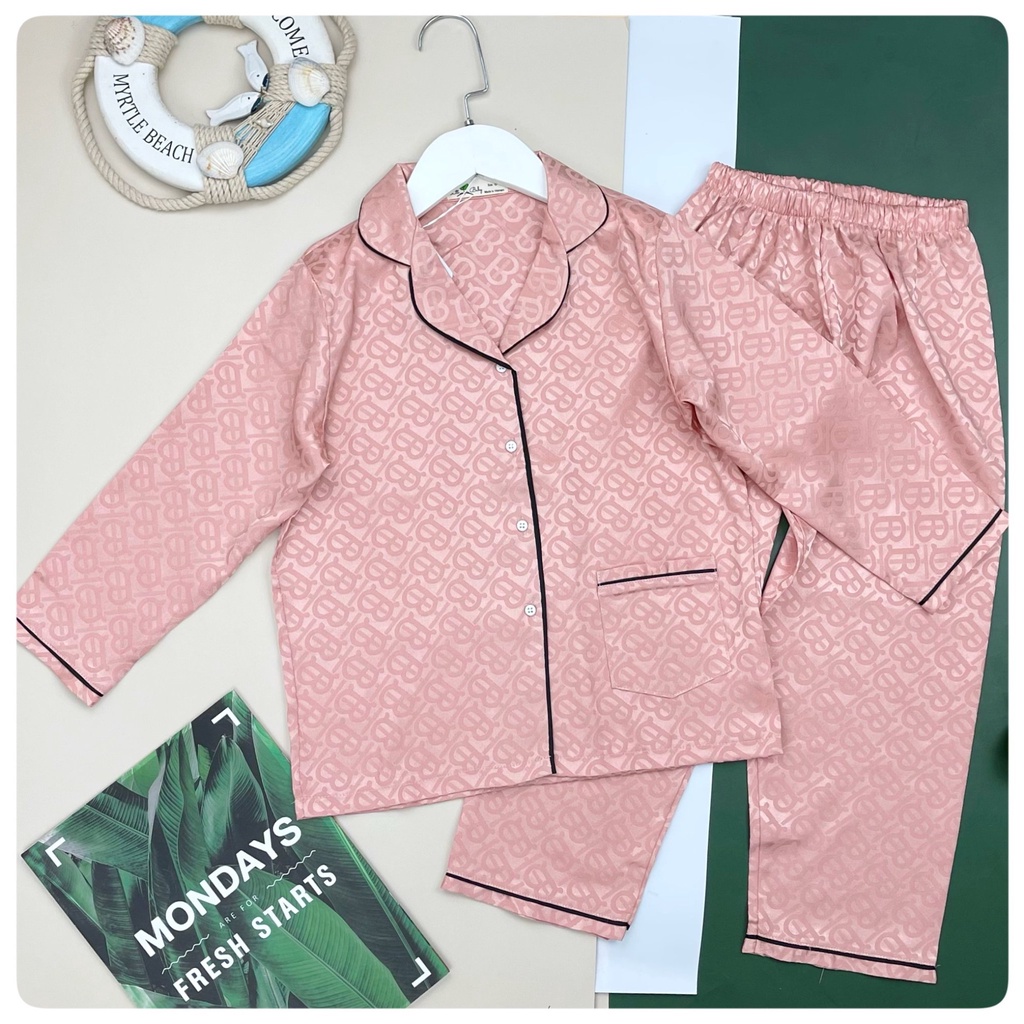 Bộ Pijama lụa thu đông dài tay bé gái size 8-12kg, cho bạn từ 23-35kg. Chất lụa siêu đẹp, đanh tay, không hôi, dày dặn