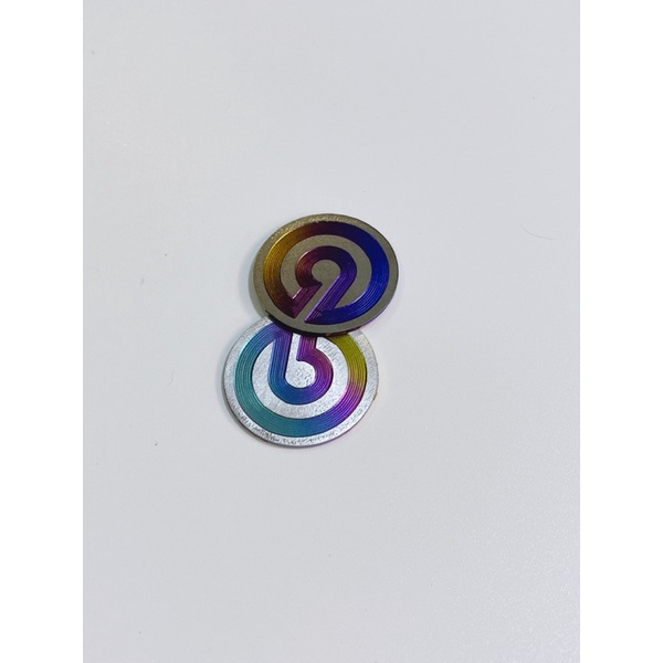 Logo titan tròn tổng hợp mẫu Doremon batman nhện movitar tem điện phân sắc xảo dán trang trí xe máy, laptop…