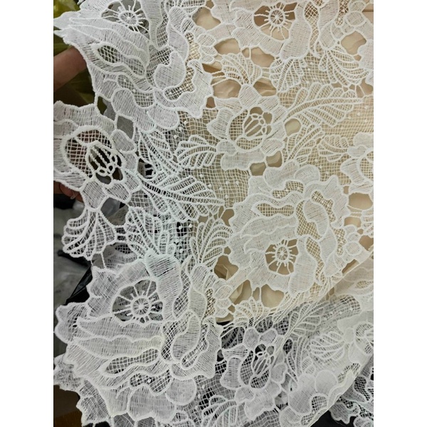 Vải ren sợi hoạ tiết hoa và lá