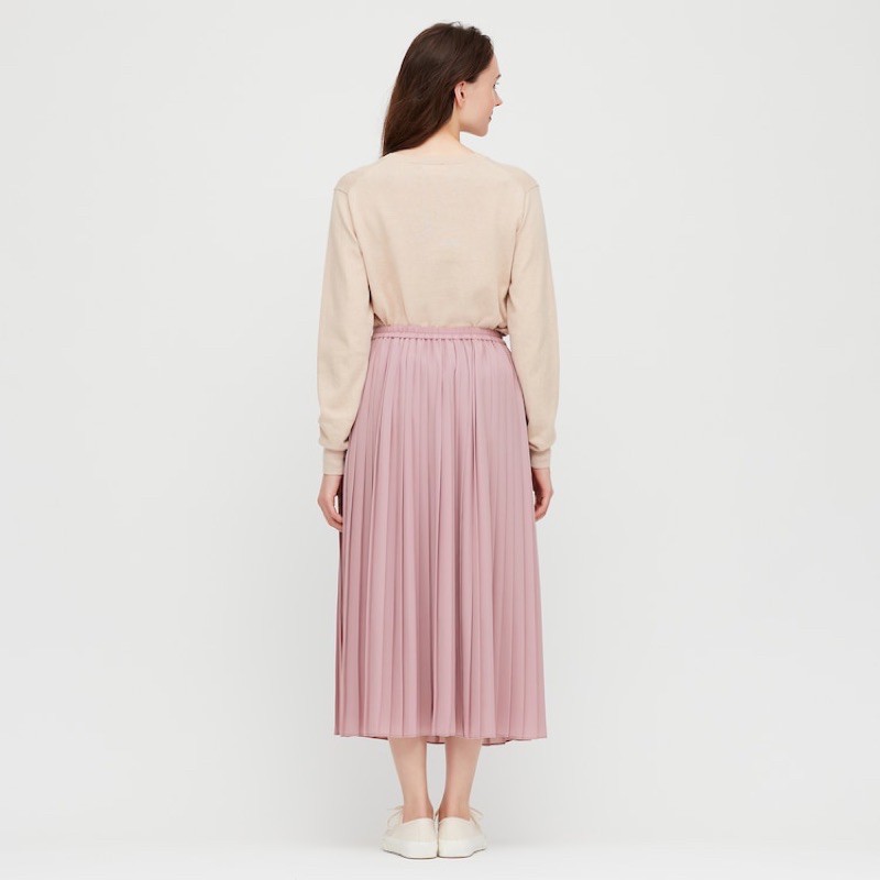 Chân váy xếp ly Uniqlo
