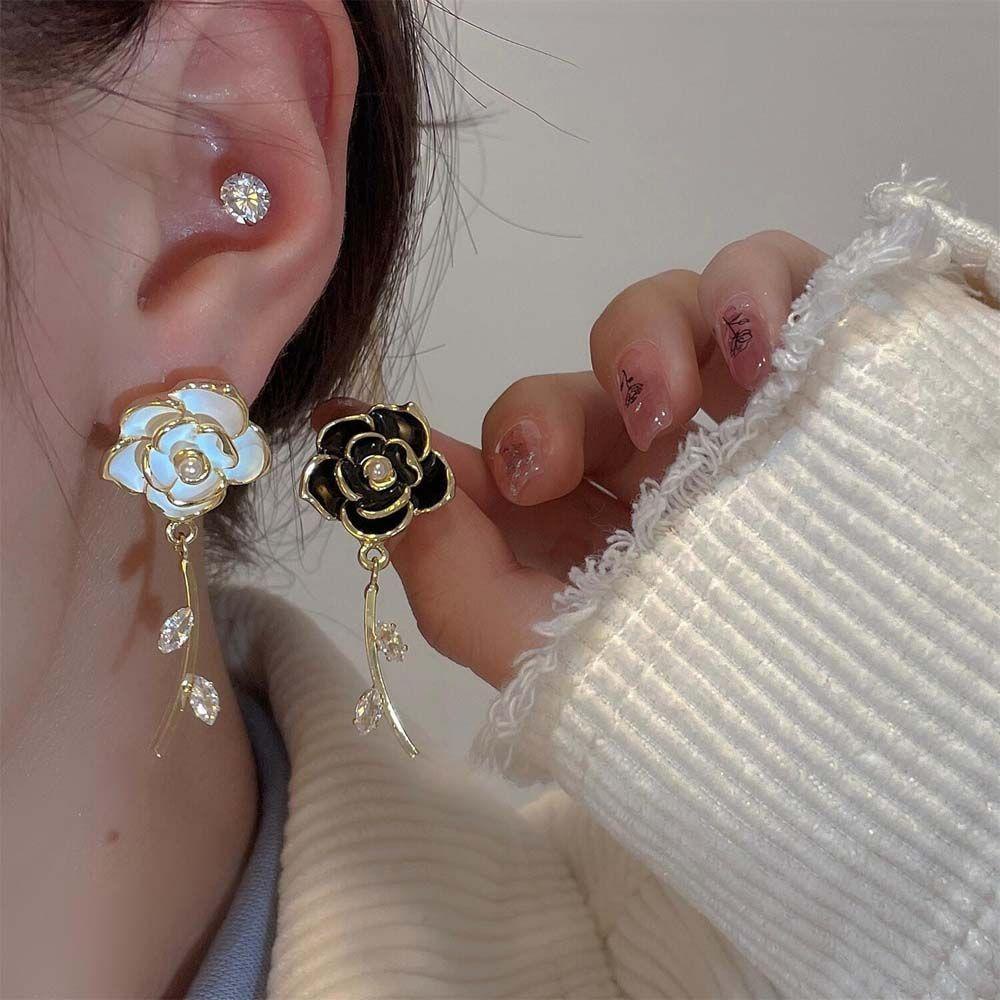 Bông Tai Dáng Dài Hình Hoa Phong Cách Retro Ngọt Ngào Cho Nữ