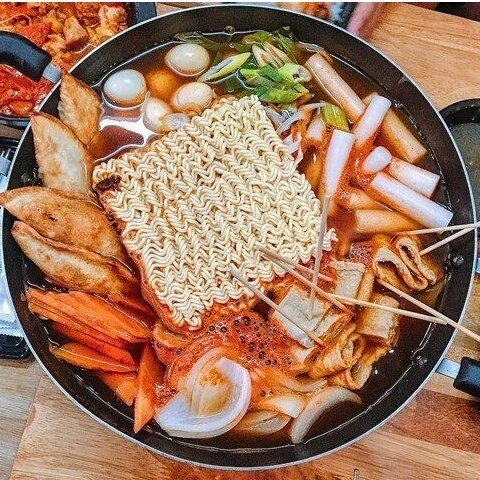 500gr BÁNH GẠO TOKBOKKI HÌNH SAO HOA TIM