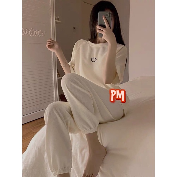 Bộ mặt cười tay lỡ quần bom