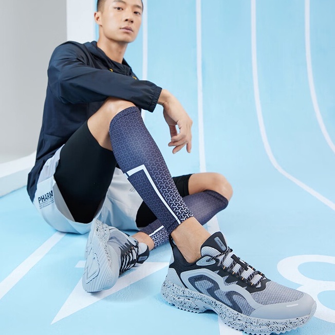 Giày Chạy Bộ Khối Lượng Nhẹ Giảm Sốc Chống Mòn Dành Cho Nam