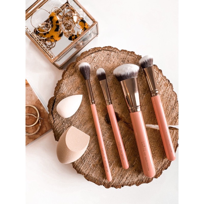 Bộ cọ trang điểm Luxie Beauty (Radiant set, Luxie Glitter and Gold set, Complete face set) | BigBuy360 - bigbuy360.vn