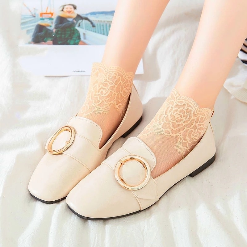 Đôi vớ ren hoa trong suốt siêu mỏng thoáng khí chống trượt thời trang cho nữ