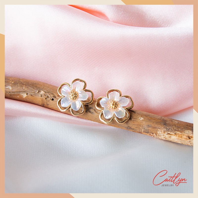 Bông tai nữ hoa mai viền vàng caitlyn_jewelry - KT002