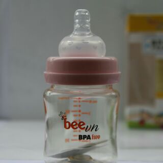 Bình sữa trẻ Em Bee Bee 120 ml