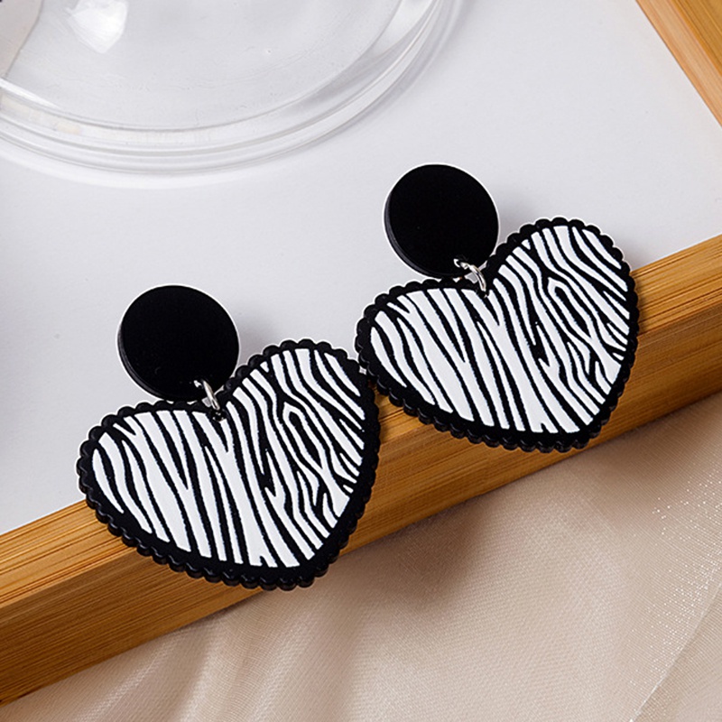 1 Đôi Bông Tai Xỏ Lỗ Hình Trái Tim Thời Trang Dành Cho Tuổi Teen Và Nữ