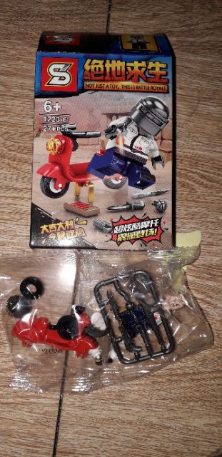 Lắp ráp 1 hộp LegoBattle 1223 xe mô tô có nhiều chi tiết bằng nhựa