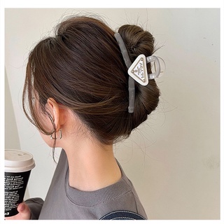 Kẹp tóc Prada,