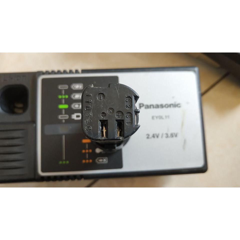 Sạc Panasonic EY0L11