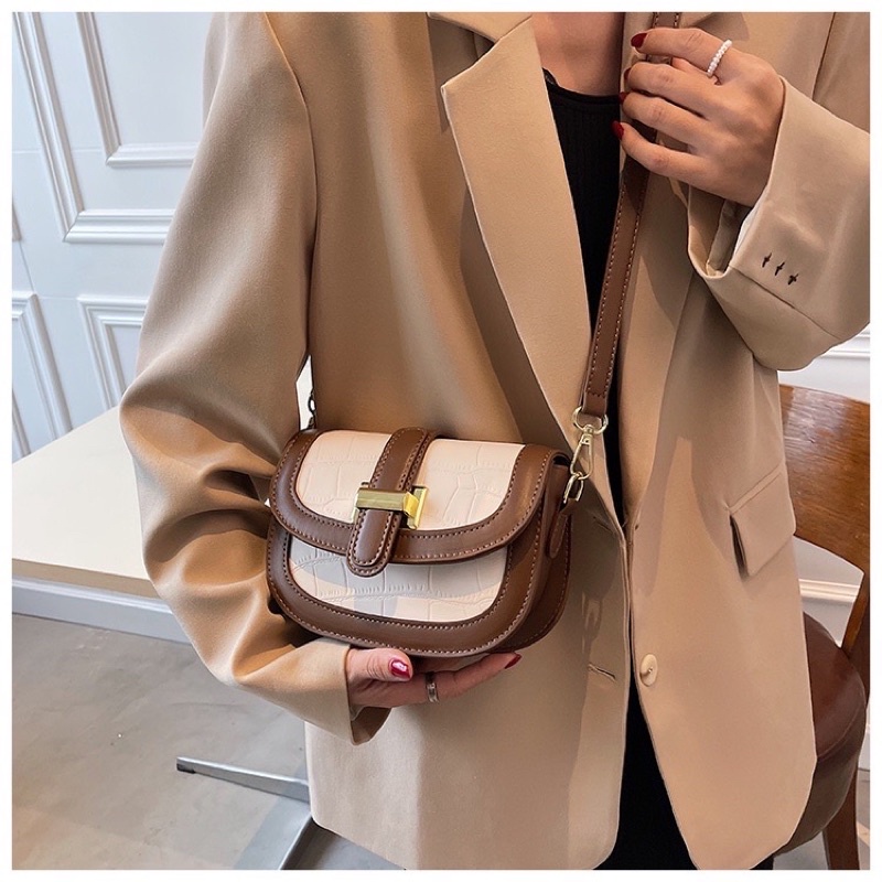 Túi Đeo Chéo Nữ Thời Trang Phối Da Nhiều Màu Khóa Kim Loại Phong Cách Hàn Siêu Xinh