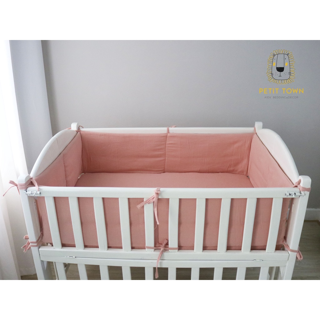 Quây cũi xô muslin chần bông màu hồng cho bé gái Petit Town