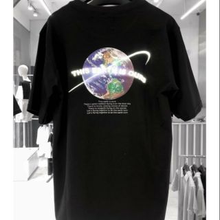 This earth black tee