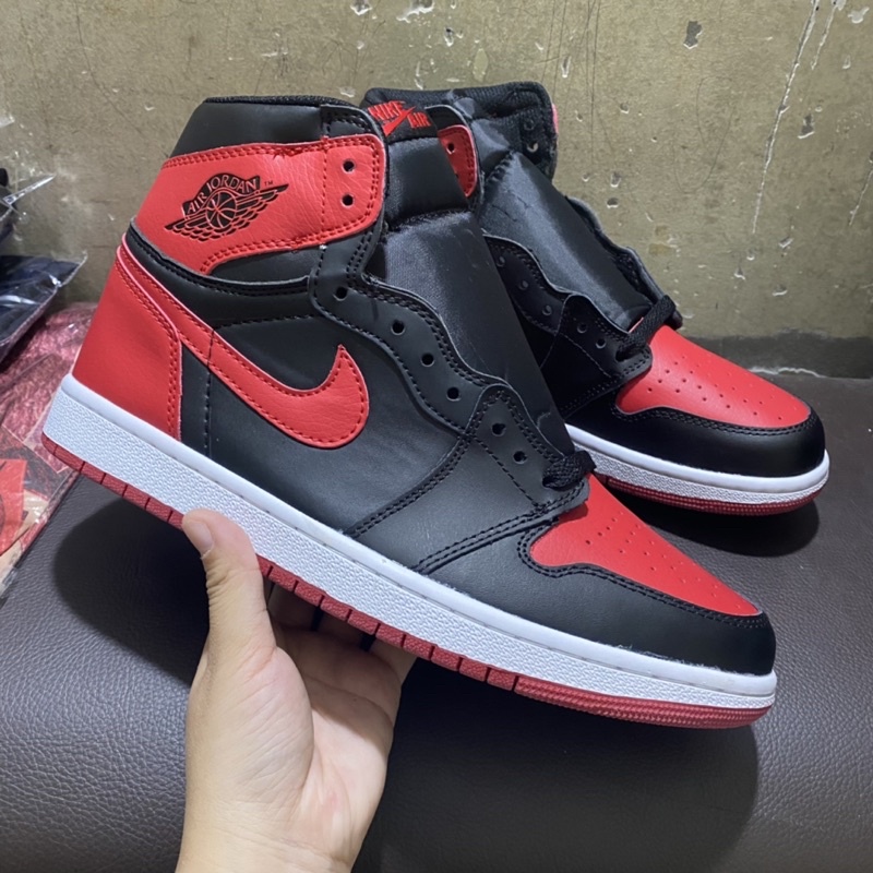 Giầy Jordan 1 đen đỏ mũi đỏ cao cổ siêu rẻ fullbox