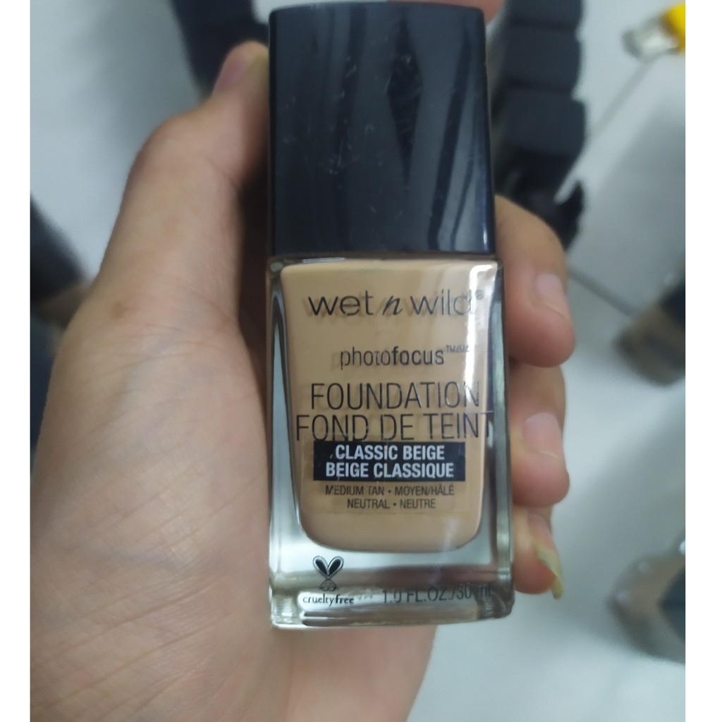 THANH LÝ BỊ LỖI DO VẬN CHUYỂN  KEM NỀN WET N WILD PHOTO FOCUS FOUNDATION