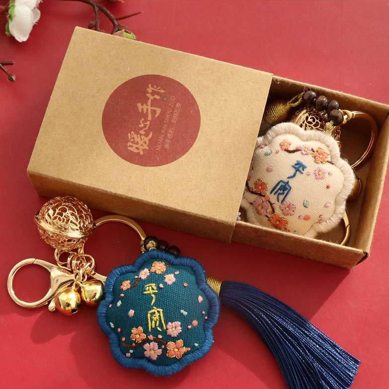 Thêu Handmade/Phụ Kiện/Móc Khóa Khung Thêu Tay Phong Cách Trung Quốc