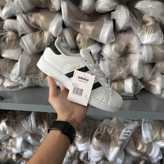 ( Có sẵn+ Full box) Giày Adidas- Supper Star sò tem vàng