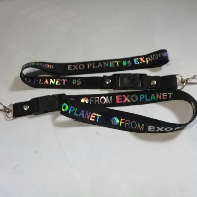 Dây Đeo Thẻ In Hình Nhóm Nhạc Kpop Exo Hologram