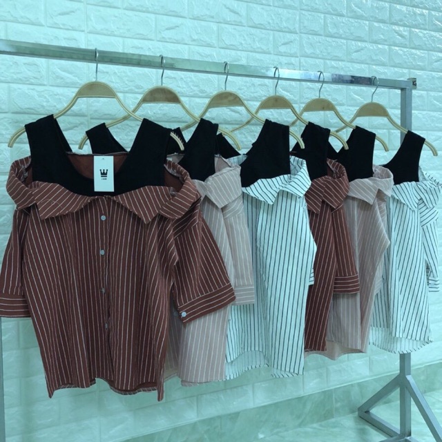 Somi phối thun trễ vai
