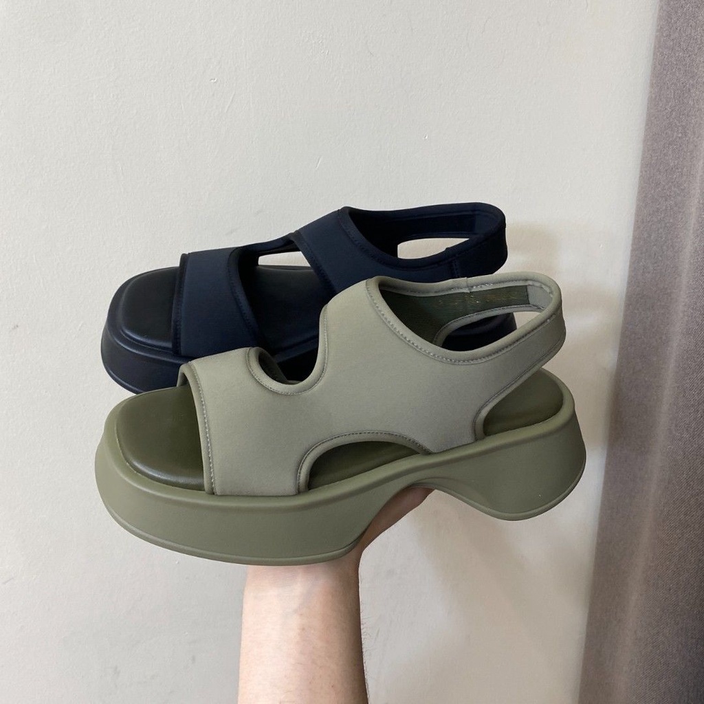 Sandal Thể Thao Đế Dày Thiết Kế Mới Thời Trang Dành Cho Mùa Hè