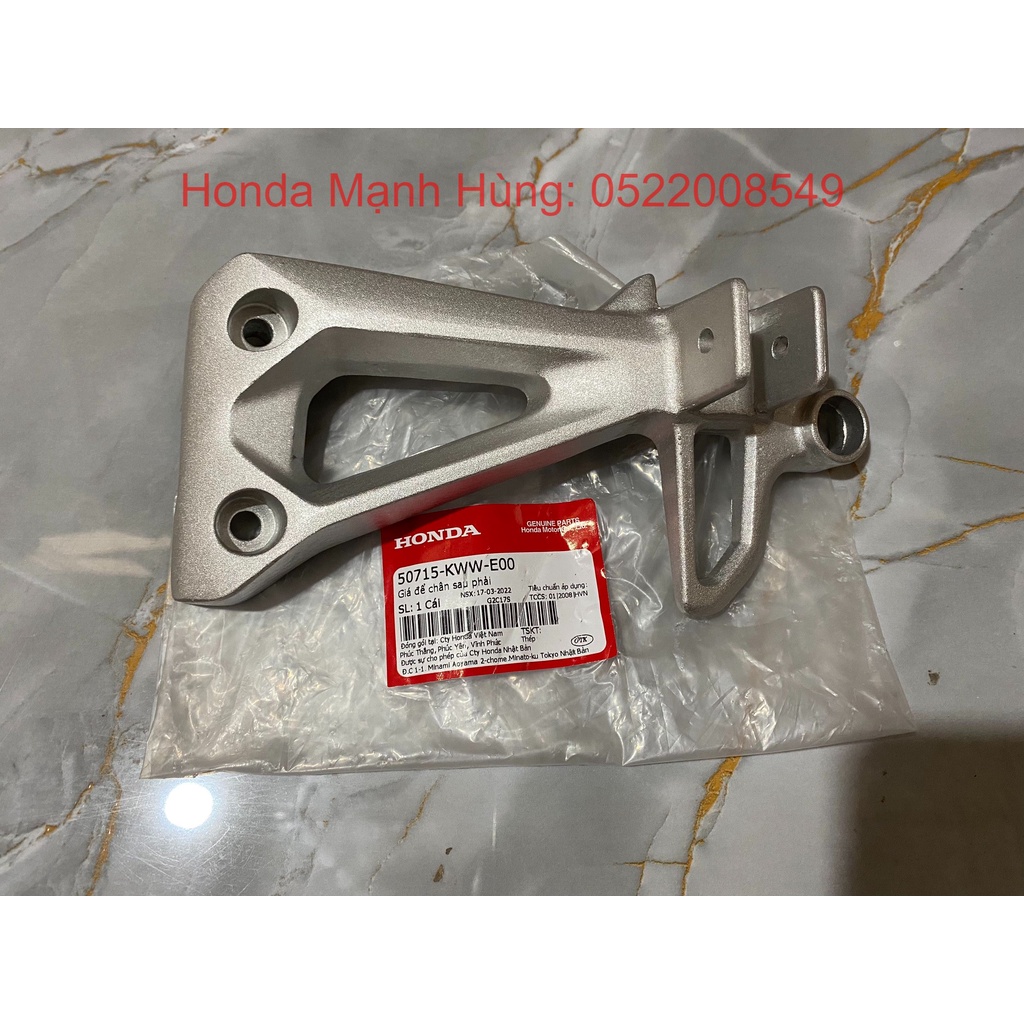 Giá để chân sau bên phải HONDA WAVE S110, RS110. 50715KWWE00