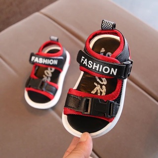 Sandal bé trai