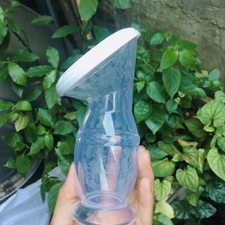 Cốc hút + hứng sữa sillicon Dolphin