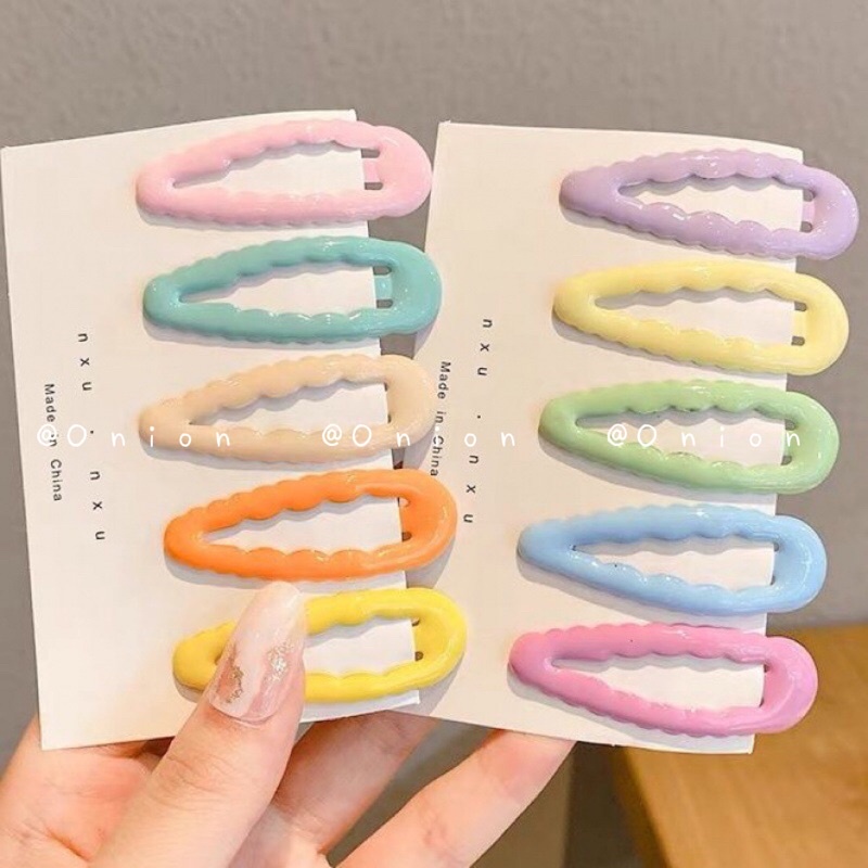 Cặp tóc viền lượn sóng màu sắc