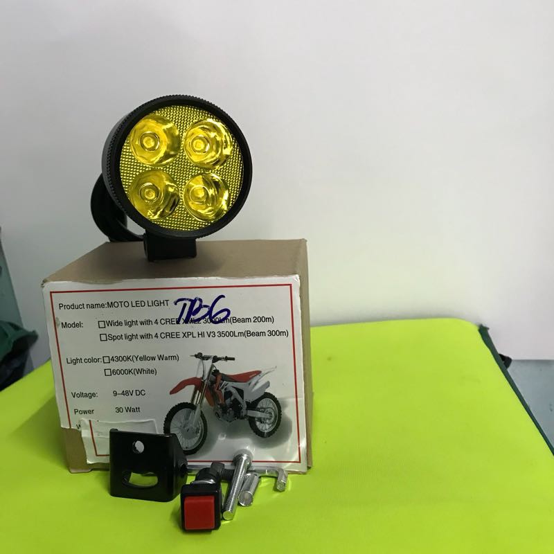 ĐÈN TRỢ SÁNG L4 SÁNG VÀNG
