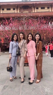 Bộ phật tử thêu hoa sen