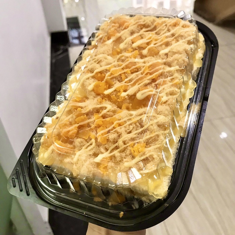 Bông lan trứng muối siêu sốt hộp dài