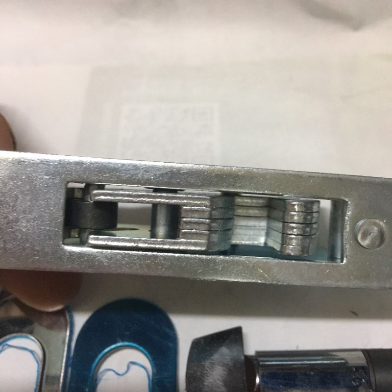 Khoá lùa mico dùng cho của nhôm cửa gỗ cửa sắt
