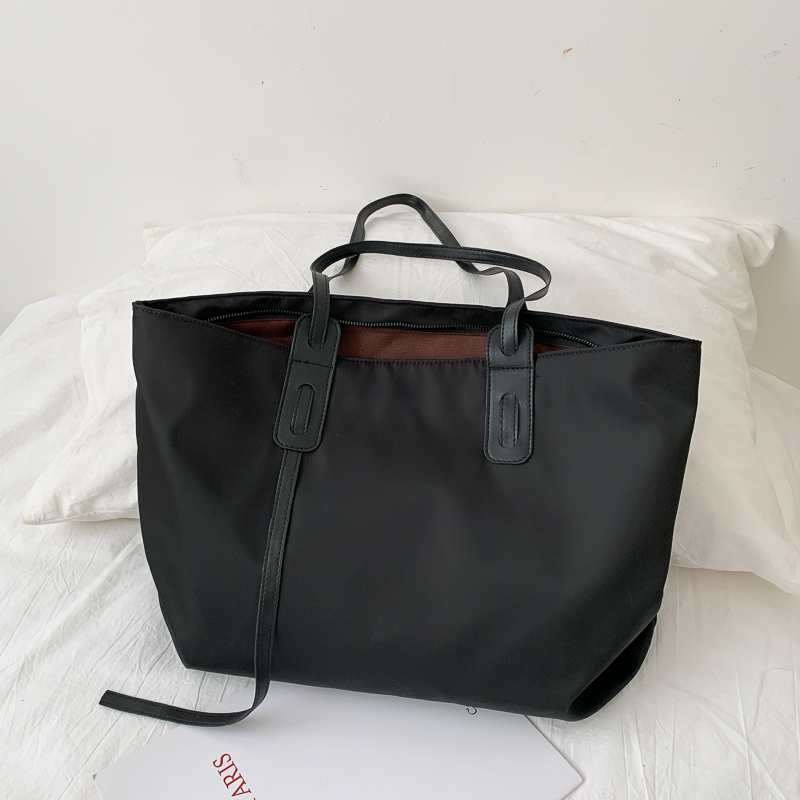 Túi xách kiểu dáng thời trang phong cách nữ tính